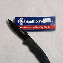 Smith & Wesson SWA25 Extreme Ops Black Folding Knife